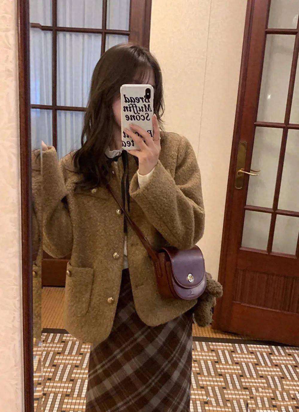 看起来更苗条的最好方法就是搭配遮住胯部、显腰部的裙子聪明女人