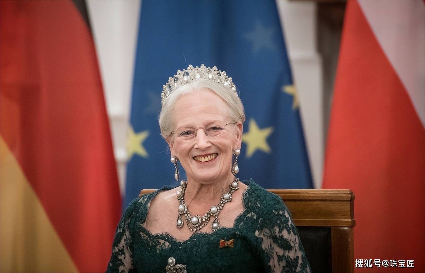 世界上最后一位女王退位!78岁为自己设计棺材超长待机52年成行走的珠宝箱开云网站 Kaiyun(图43)