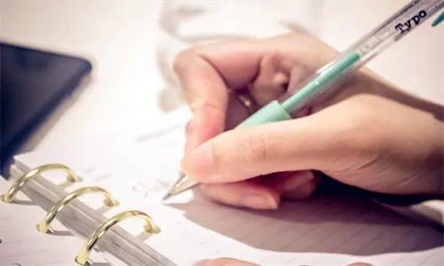 英国出国留学咨乐鱼体育- 乐鱼体育官网- APP世界杯指定平台询机构怎么选？这篇指南帮你避开所有坑!