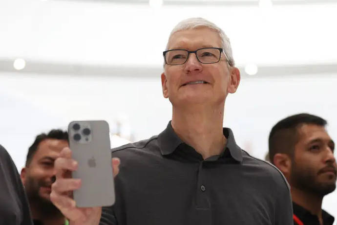 苹果2024年iPhone出货量预期下降15%，可能手机品牌中衰退最大