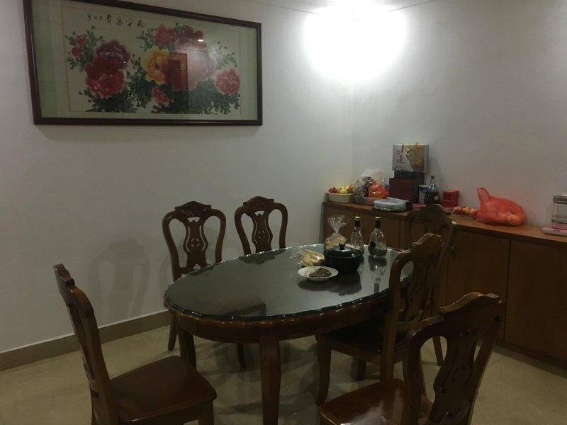 男友家的大四房,20年前的装修效果也不过时,厨房都可以当房间(图3) 男友家的大四房,20年前的装修效果也不过时,厨房都可以当房间(图3)