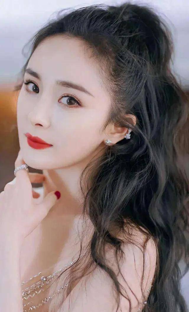 原创整容前冰清玉洁，恬静灵逸，整容后妩媚妖娆，容色绝丽_杨幂_鼻子_对比