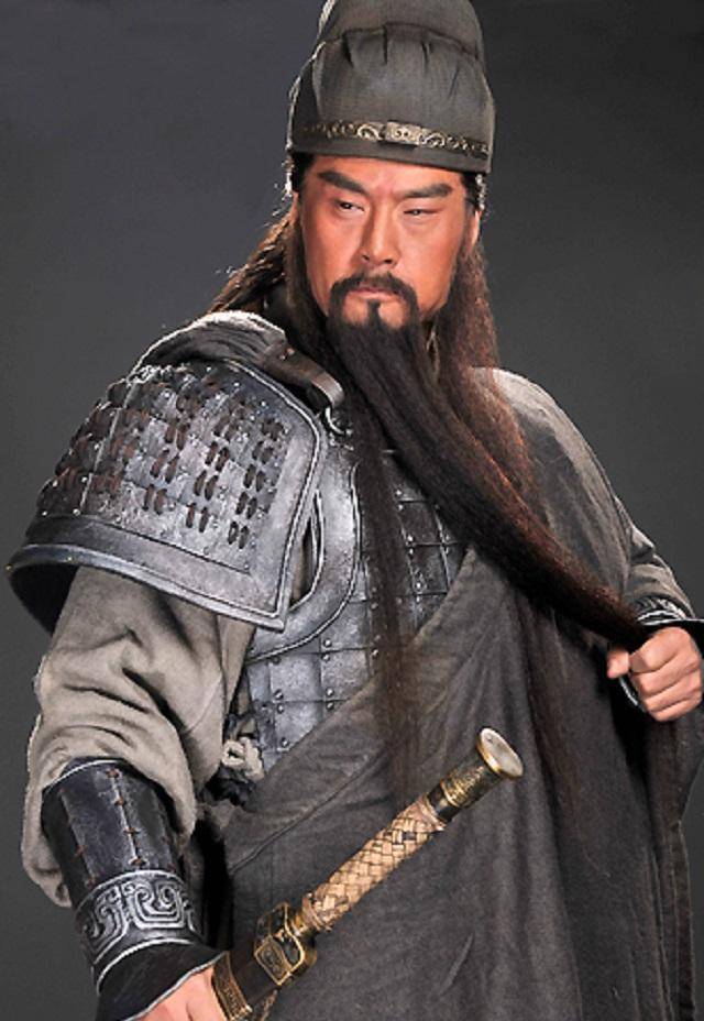 2009年，高希希执导新版电视剧《三国》，于荣光在其中饰演“关羽”一角。