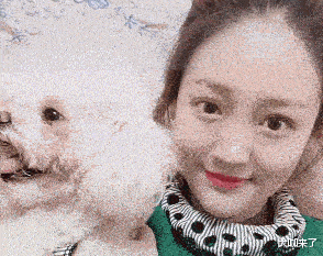 原创绿地集团出轨事件女主素颜曝光，离开了10级美颜，这也能叫校花？