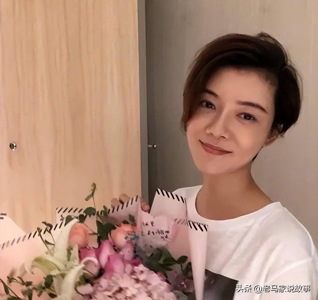 花5000万娶明星车晓,13年败光120亿的山西首富,如今怎么样了？