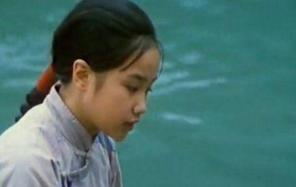 原创《边城》：你泛起山川，碧波里的不是我