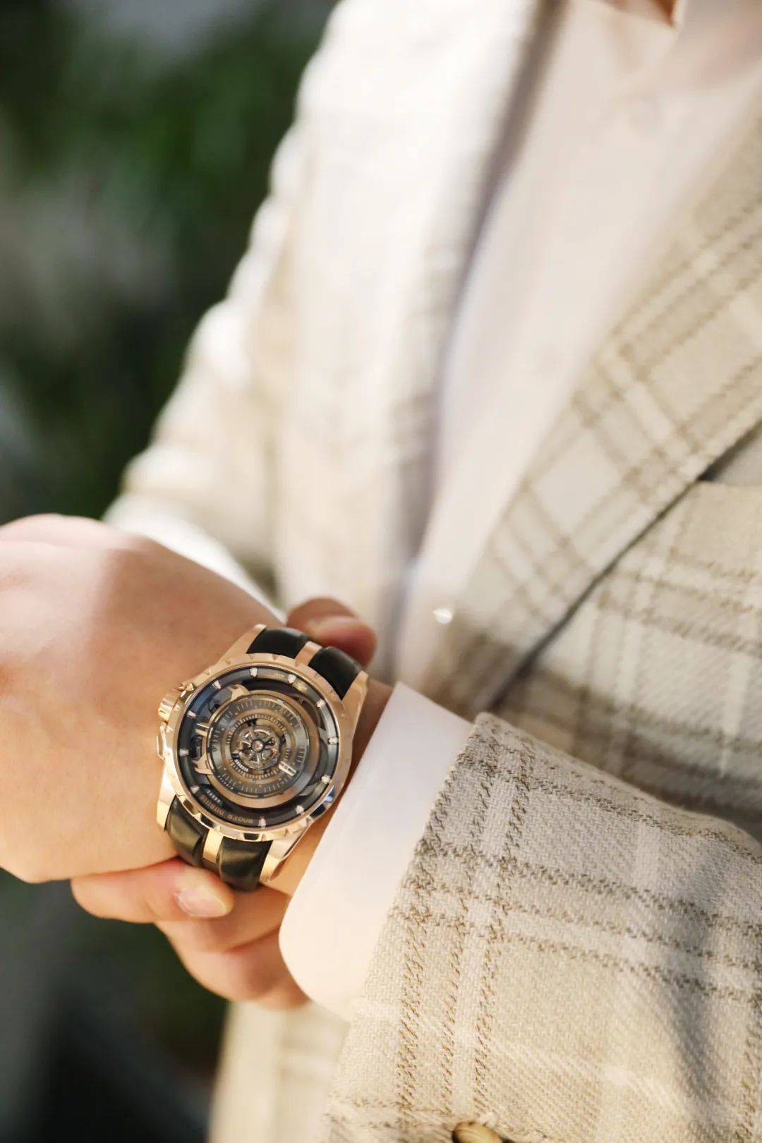 ����������ɵ���,Ϊʲô�����޽ܶű�?���������߱�����Ƚ���