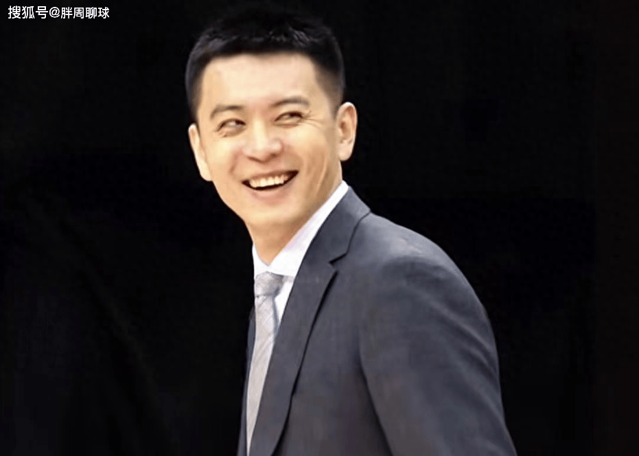 杜锋中计了！CBA巨星驰援劲敌季后赛，广东宏远不妙，杨鸣乐开花