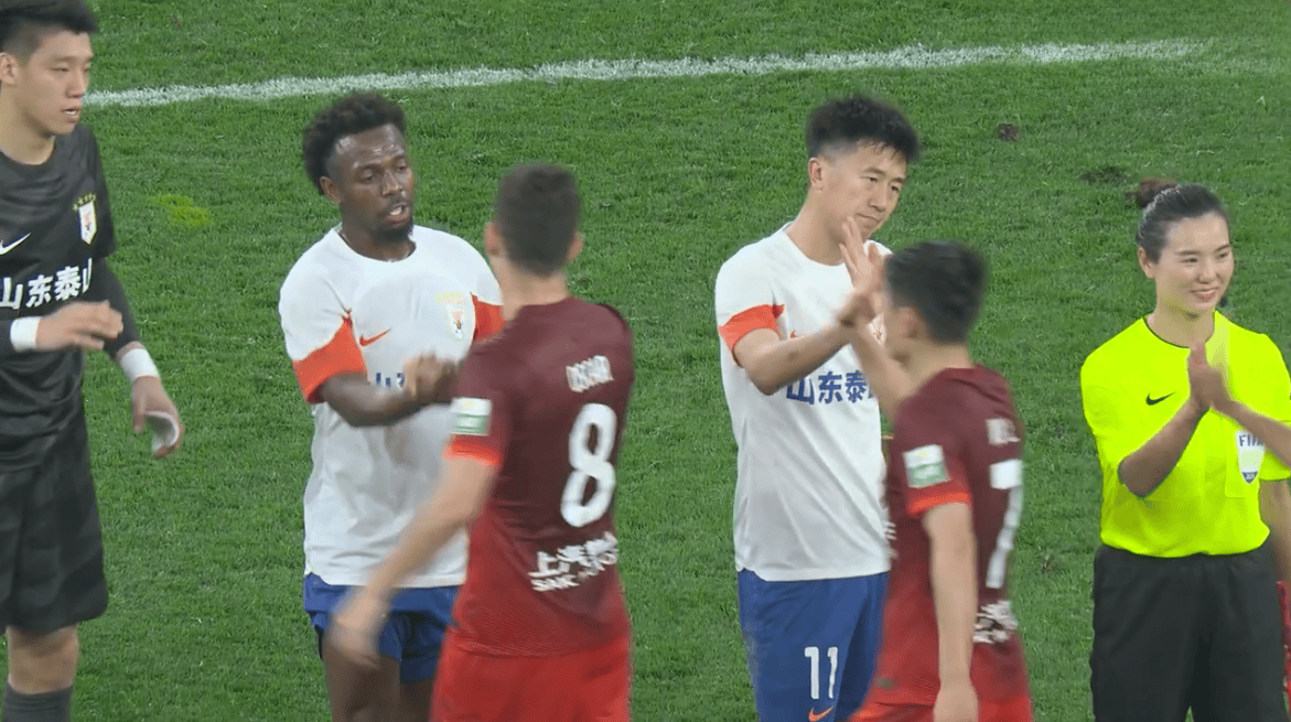 “泰山跟不上这个强度”！尬了，沪媒记者夸上港却被3名球员打脸
