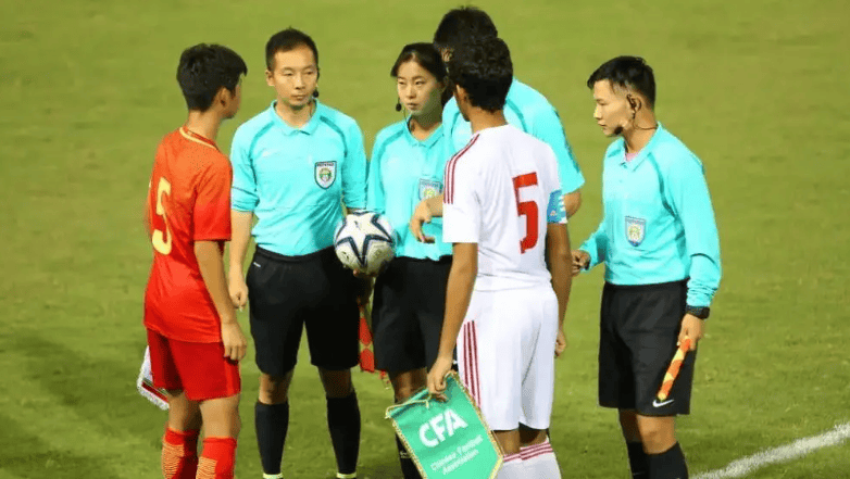 6-1！中国队爆发，大胜日本球队，5人破门进球，董路：日本到头了