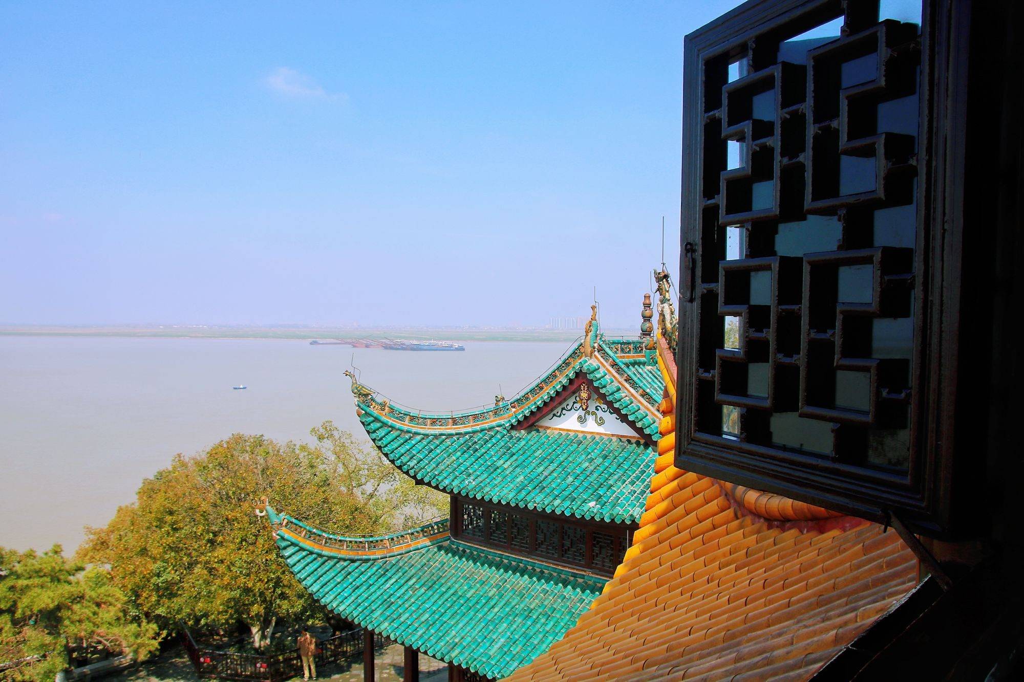 湖南岳阳楼，中国四大名楼之一，风景秀美，历史深厚，你去过吗？