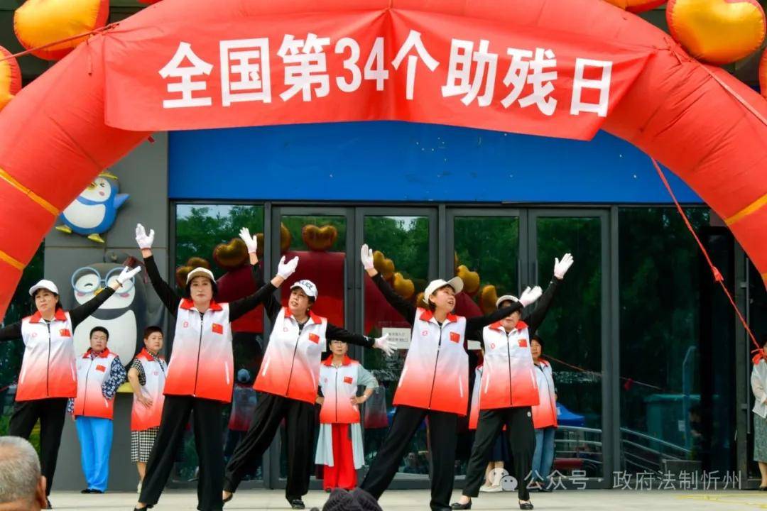 中国文化公园：澳门一码一码100准确-第六届南宁520公益集体婚礼顺利举行
