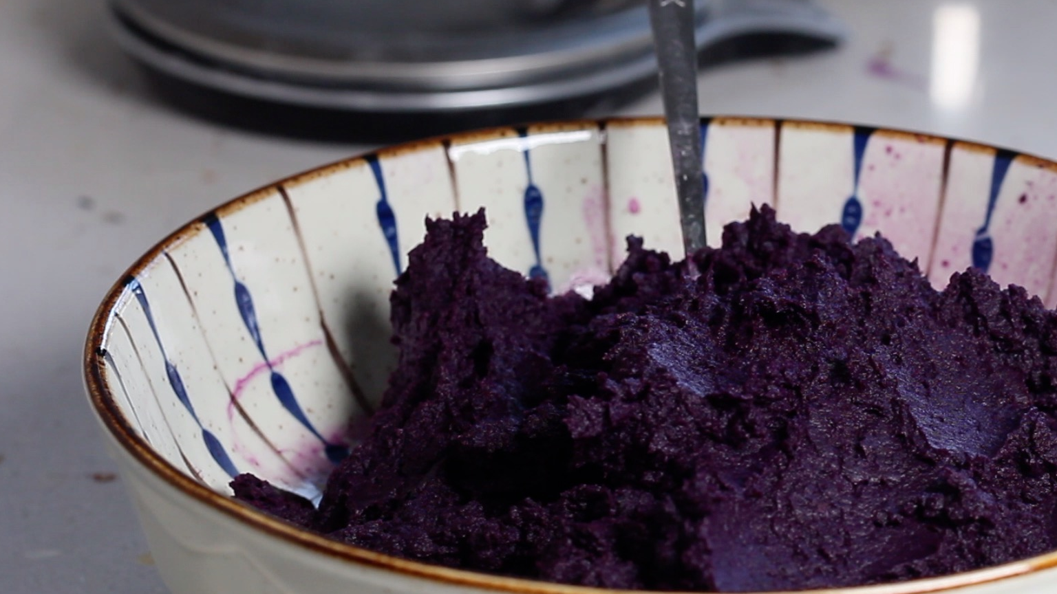 学会这款紫薯馒头的做法，我家不做面包很久了，蓬松柔软吃不够