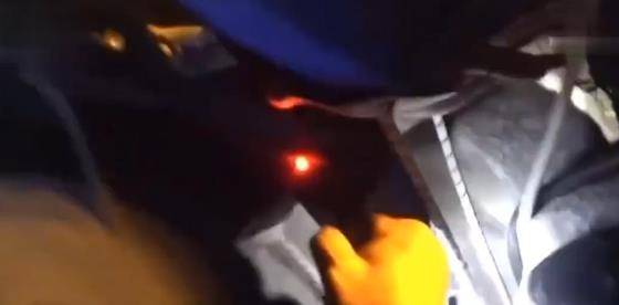 原创 2019年,15岁少年6次倒挂下井,舍命救3岁女童,女童父亲下跪感激-14岁少年倒挂救女孩