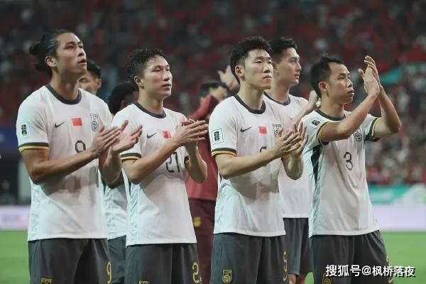 中国足球的真男人！带伤上阵致伤情恶化，但他一点不后悔！