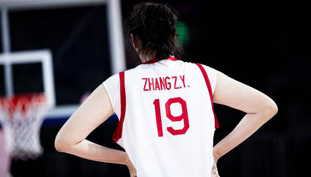 中国女篮张子宇攻擊破敵，大勝韩国晉级决赛对决澳大利亚