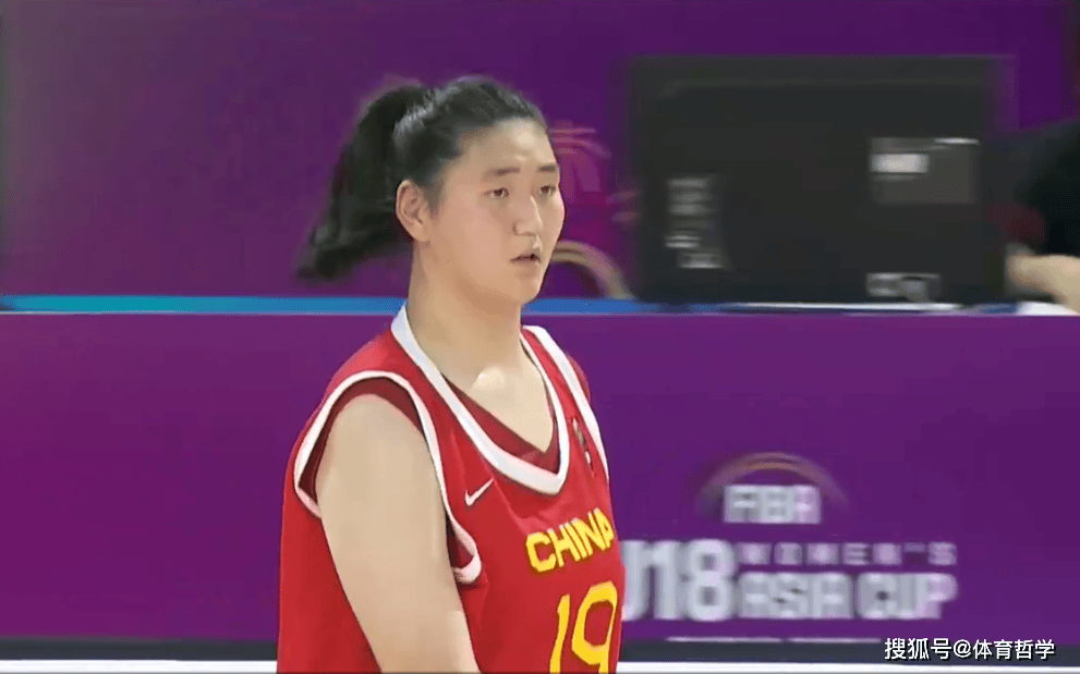 中国女篮输给澳大利亚17分！夺取亚军 张子宇空砍42分，赛后痛哭