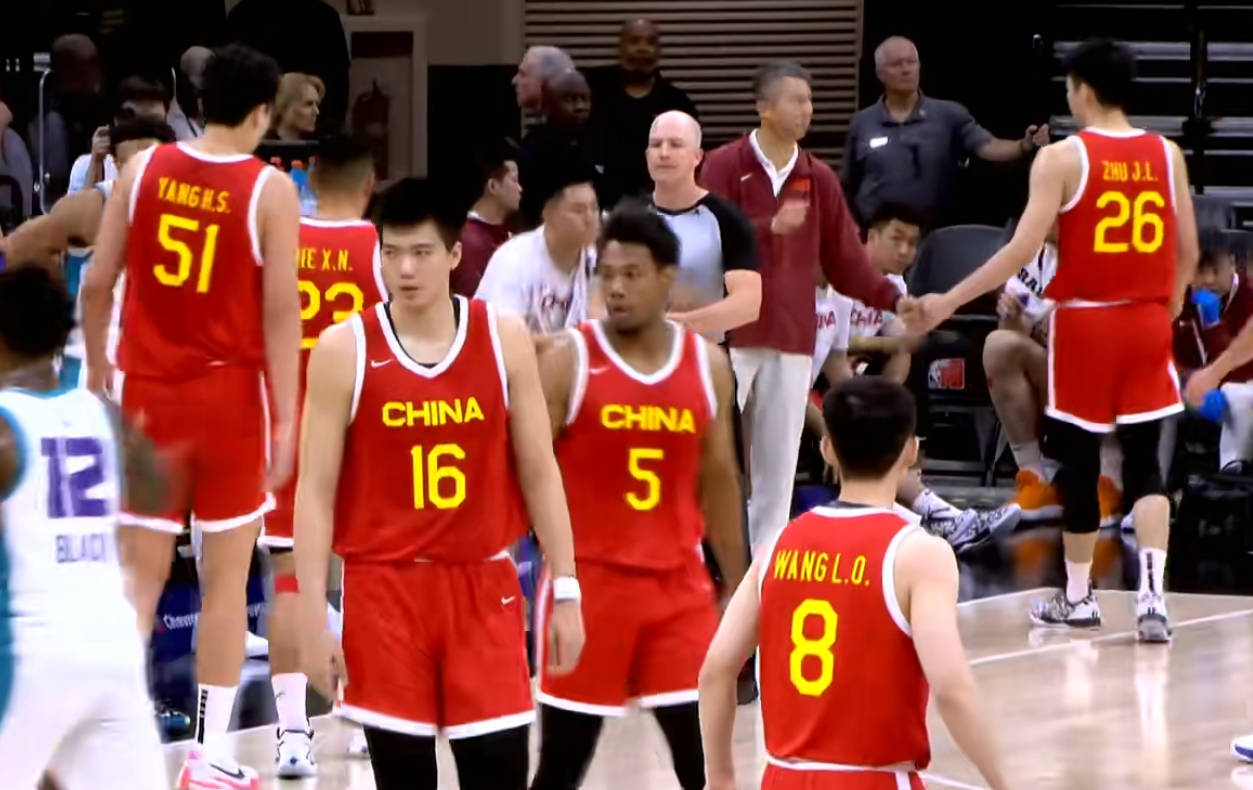 🌸中国经济网 【香港一肖一码公开免费资料】|纵观NBA｜赌徒场边破口大骂，别惊讶！这就是如今的NBA  第1张