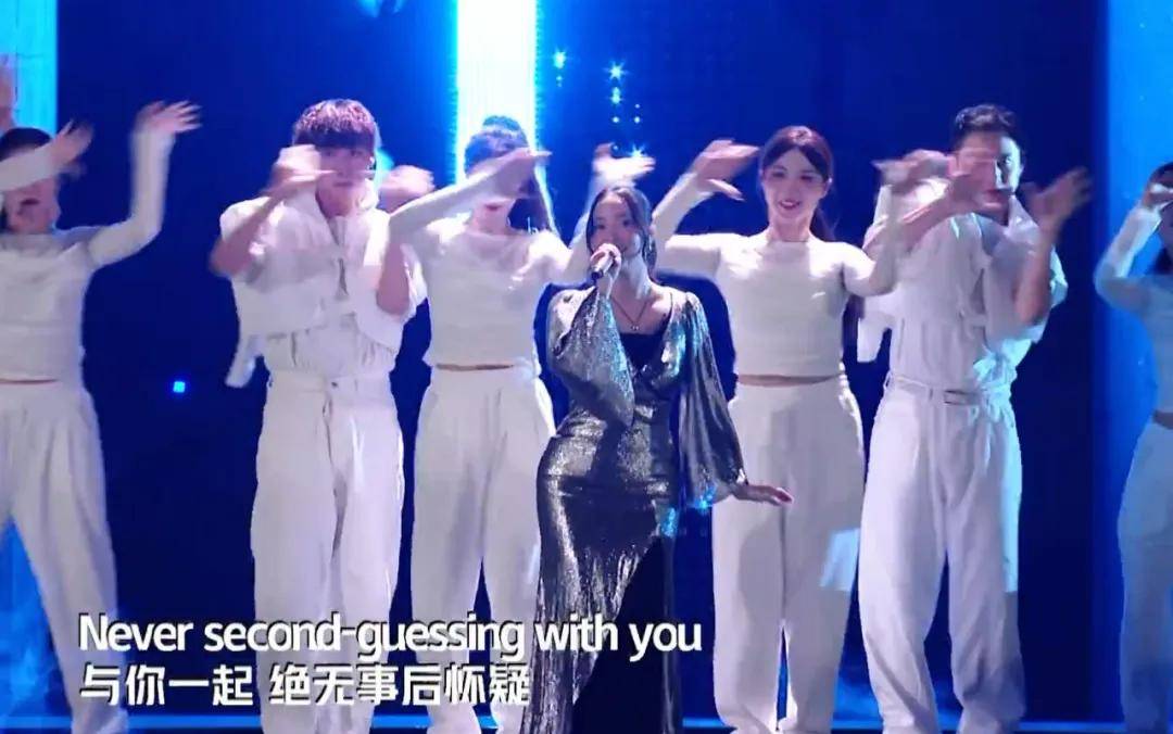 芒果青春夜明星状态:那英额头瞩目,尚雯婕脸肿,郑云龙好瘦-2024年芒果青春夜节目单