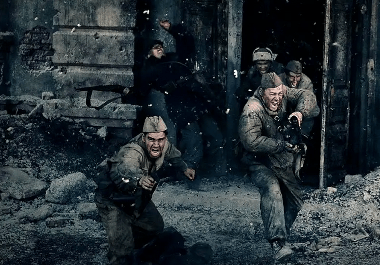 ▲斯大林格勒保卫战剧照在1942年春天,苏联人一步步将德军拖入斯大林格勒