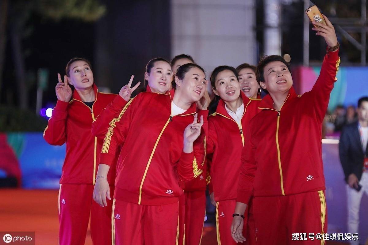 原创0：2大逆转！时隔20年夺金，04年创造奇迹的中国女排队员现状如何