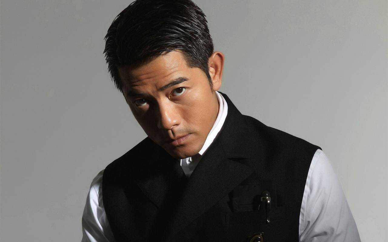 郭富城演唱会新造型曝光,泡面头引热议,颜值真的下滑了?-郭富城教吃泡面的电影