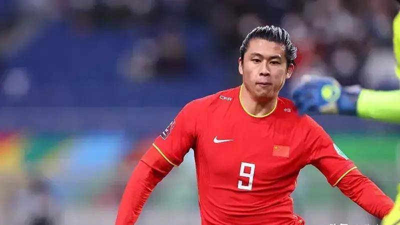 原创亚洲世预赛：国足客战日本，伊万手中也有王牌组合！