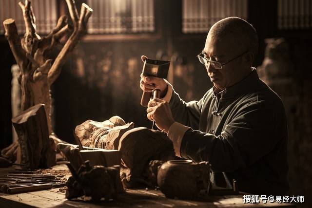 爱情生肖配，戌狗人寻得卯兔人，幸福从此不分离！