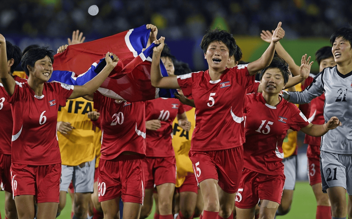 朝鲜女足1-0，年度双杀日本：加冕U20世界杯冠军！为国足指明方向