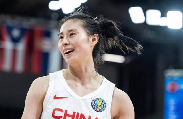 女篮五大不可或缺的球员：李月汝竟不是第一，2米28张子宇上榜了！