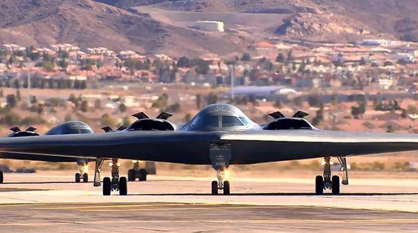 美亮出“杀手锏”,成功炸毁胡塞5个弹药库,意外给中国敲响警钟 美亮出“杀手锏”,成功炸毁胡塞5个弹药库,意外给中国敲响警钟