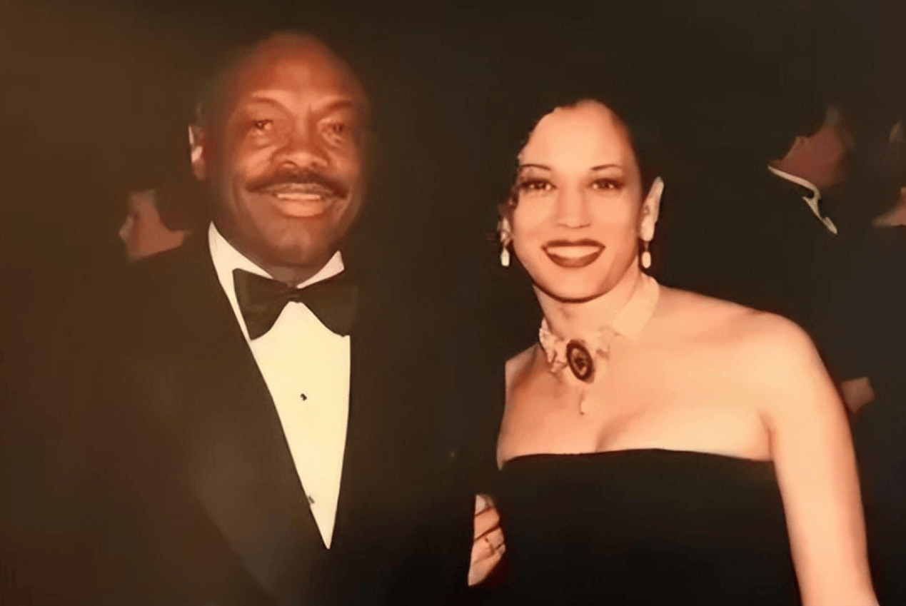 一觉醒来，哈里斯白宫梦彻底破碎？关键时刻，特朗普对华交底！