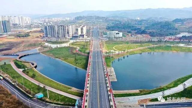 37000Cm威尼斯全国5G新基建智慧灯杆建设十大代表性案例