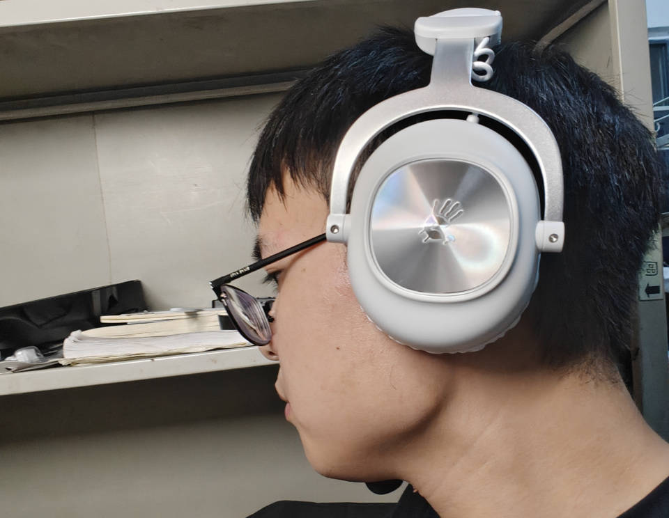幽灵M760生物魔音电竞耳机体验拉满爱游戏平台生物振膜等硬核用料加持血手(图5)