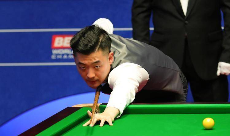 9胜3负!斯诺克英锦赛报道:何国强速胜晋级刘宏宇6:1晋级第三轮