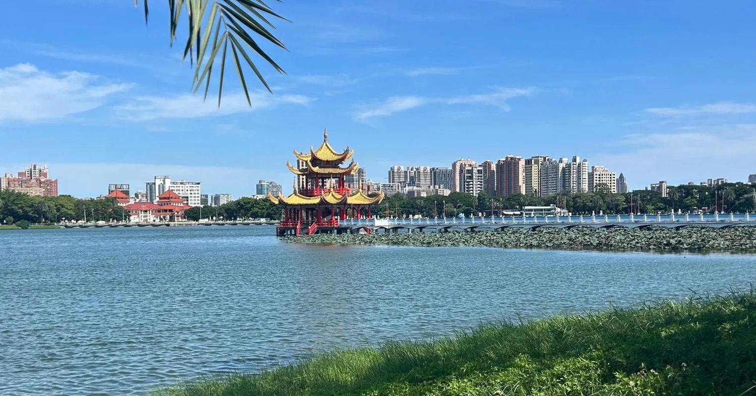 38辆坦克已抵达台海，中方果断下令动手！紧要关头，特朗普对华说好话！