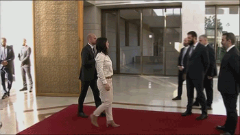 叙利亚过渡政府模糊处理德国女外长照片,这真是…… 叙利亚过渡政府模糊处理德国女外长照片,这真是……