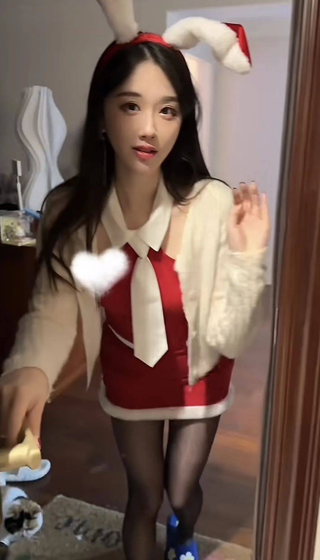 TVB旦角转行卖面包曾志伟剪彩成龙送花篮顾客排长龙贸易兴隆-wwe安卓版