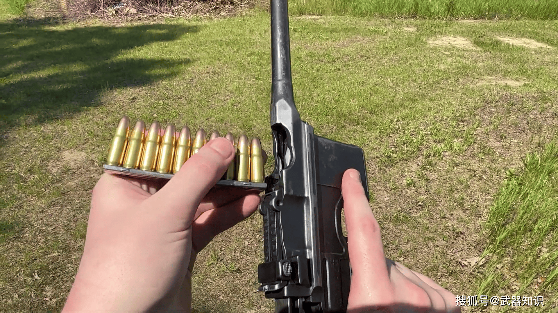 1分钟高达900发 它是毛瑟C96的速射型 M712是最早的冲锋手枪