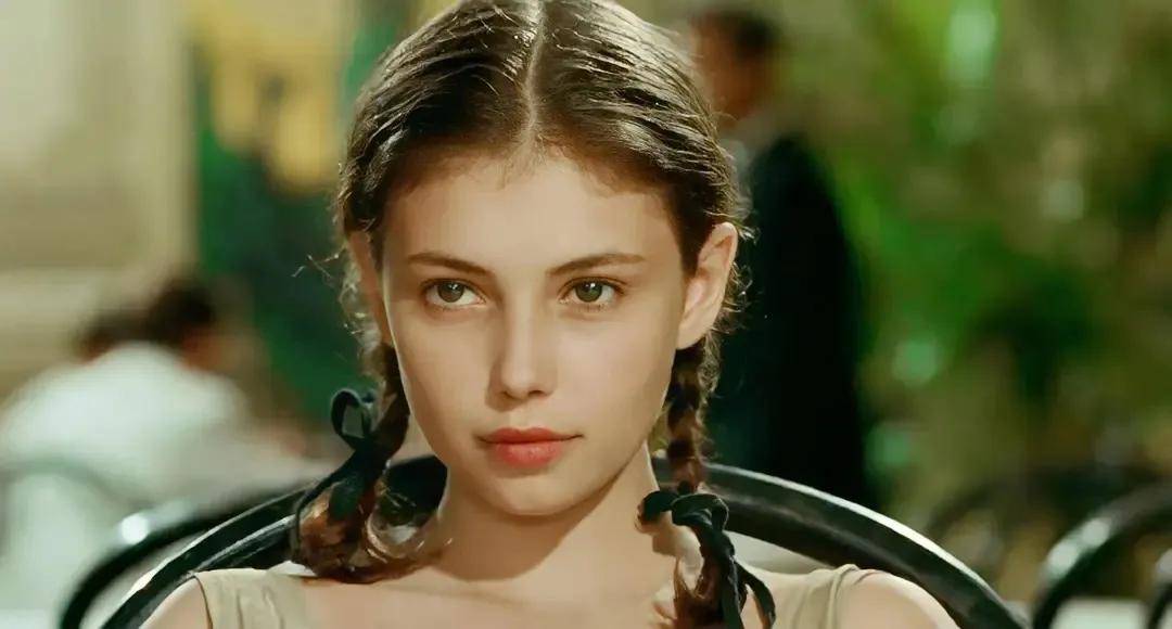 法国电影《情人》大尺度之谜：梁家辉翘臀与珍·玛奇胸的性感演绎