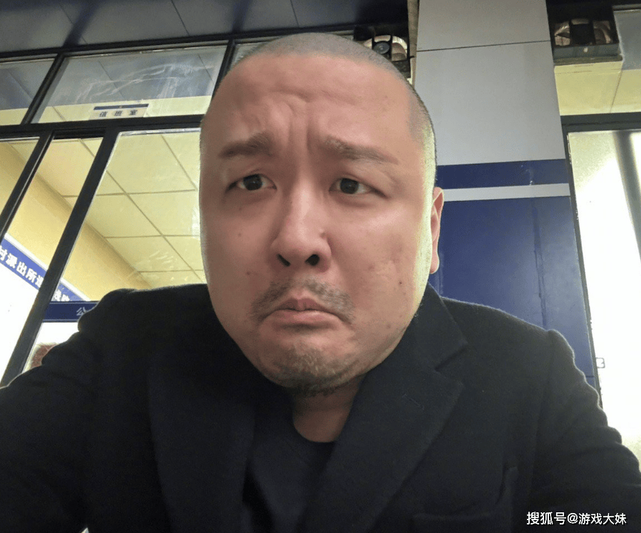 贝搏体育下载笑笑脑梗后开始注意身体坚持健身3个月亮出肌肉却被网友嘲讽(图3)