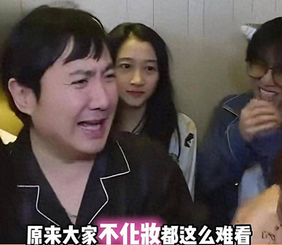 原创卸妆后，你才知道他们的“真面目”：周冬雨大黄牙，曾黎让人惊喜