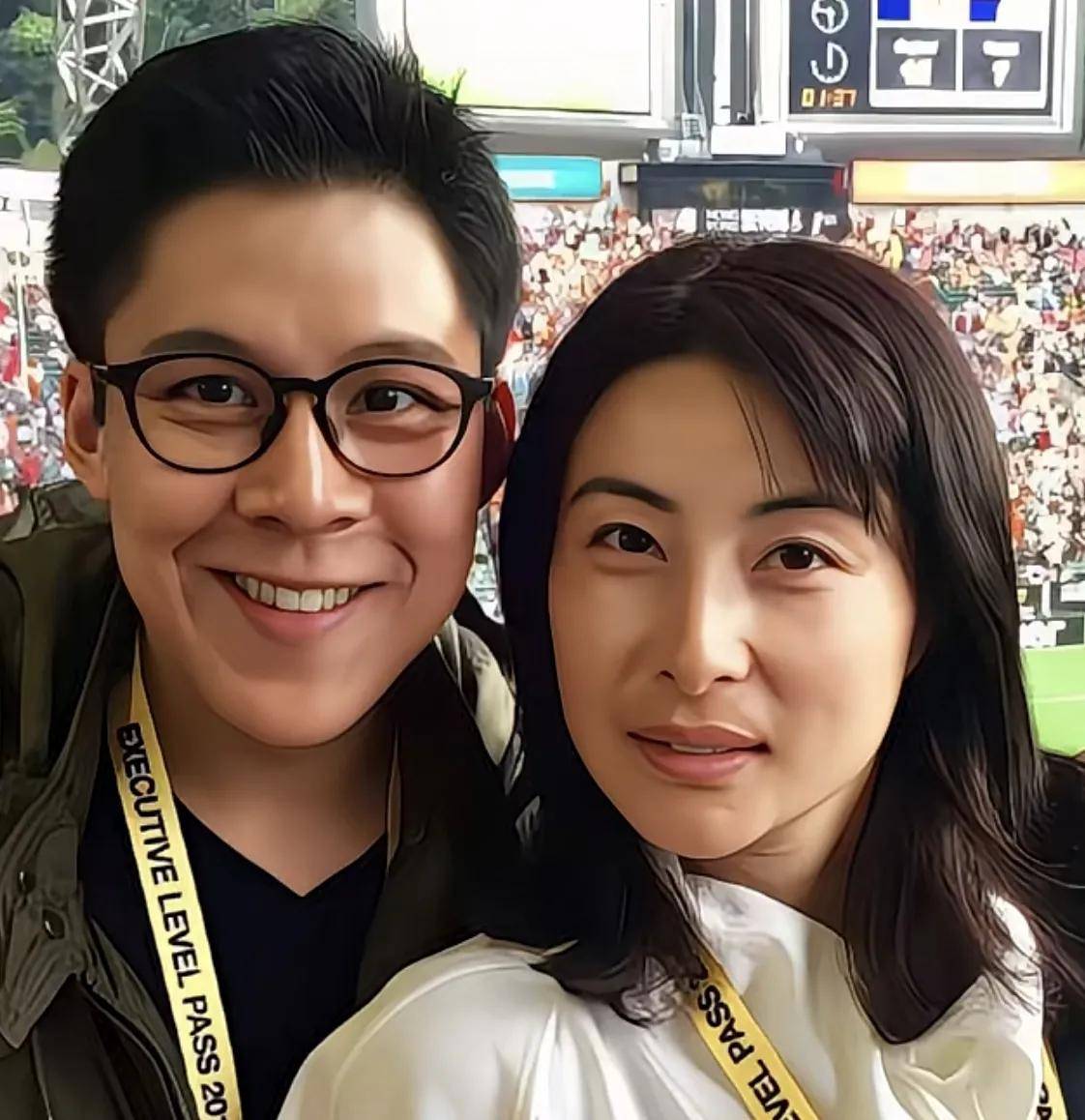 原创霍震霆独宠郭晶晶背后：她凭什么成为霍家“定海神针”！