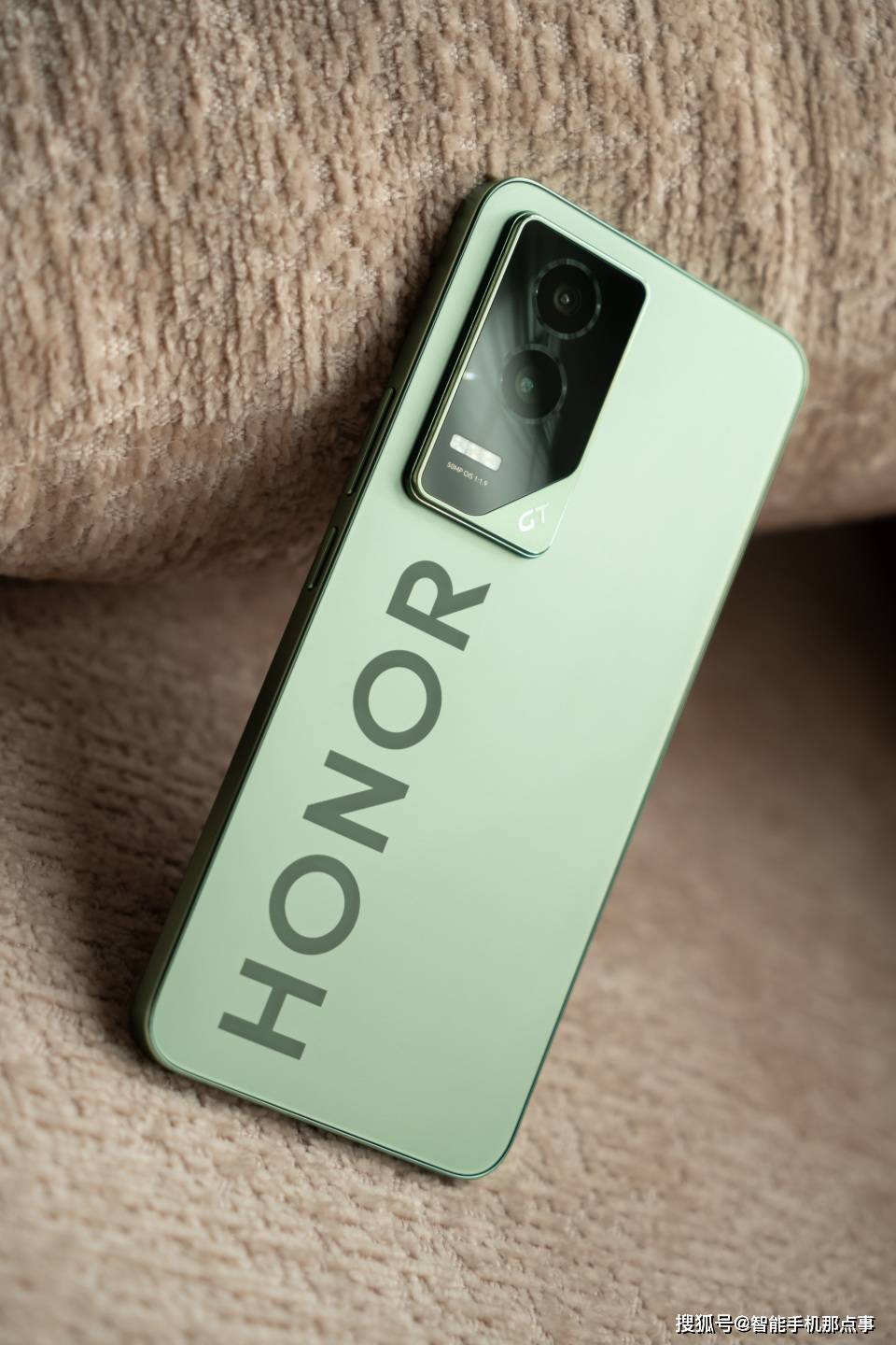 荣耀将推出“Pro与Air结合”手机