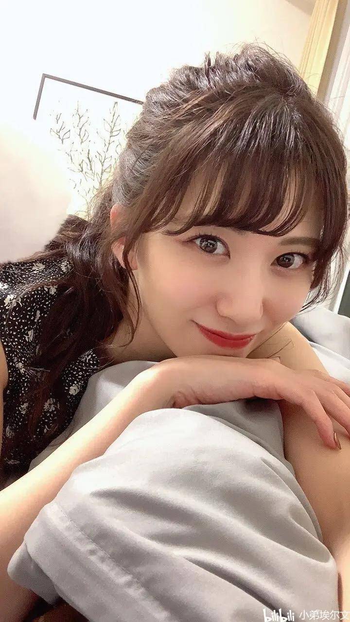 藤浦惠，羽咲美晴，水户香奈等时尚动态