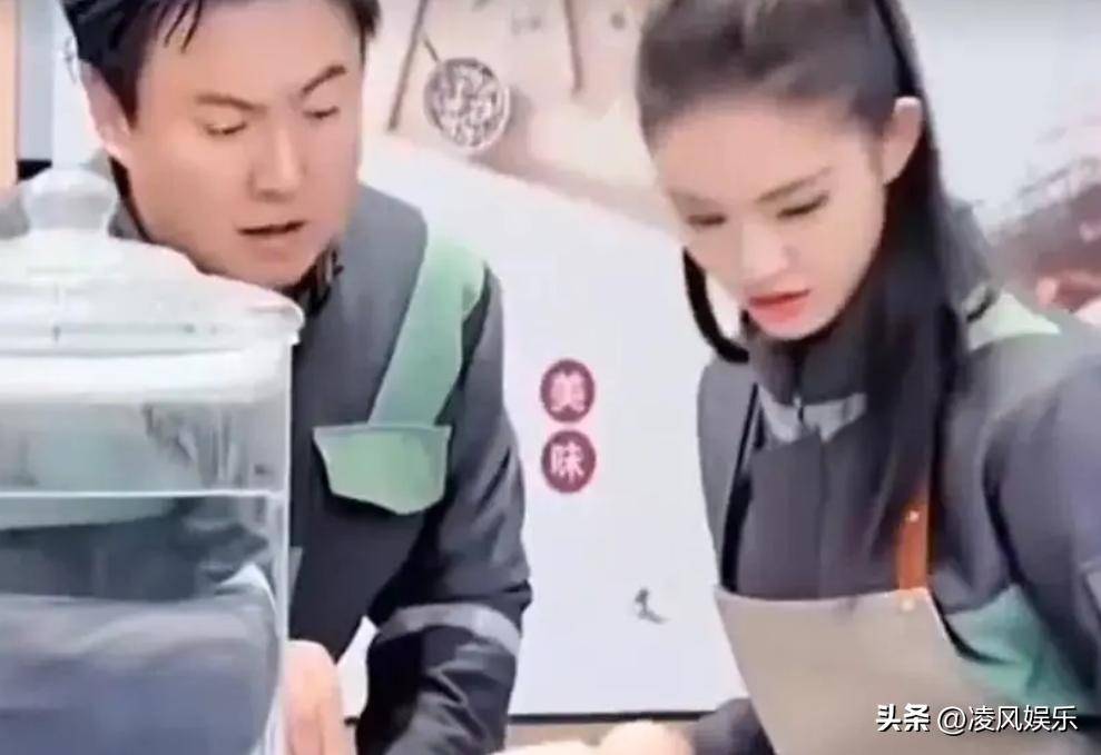 拔出萝卜带出泥月嫂一张合照却让林允陷入“生子”的尴尬境地(图11)