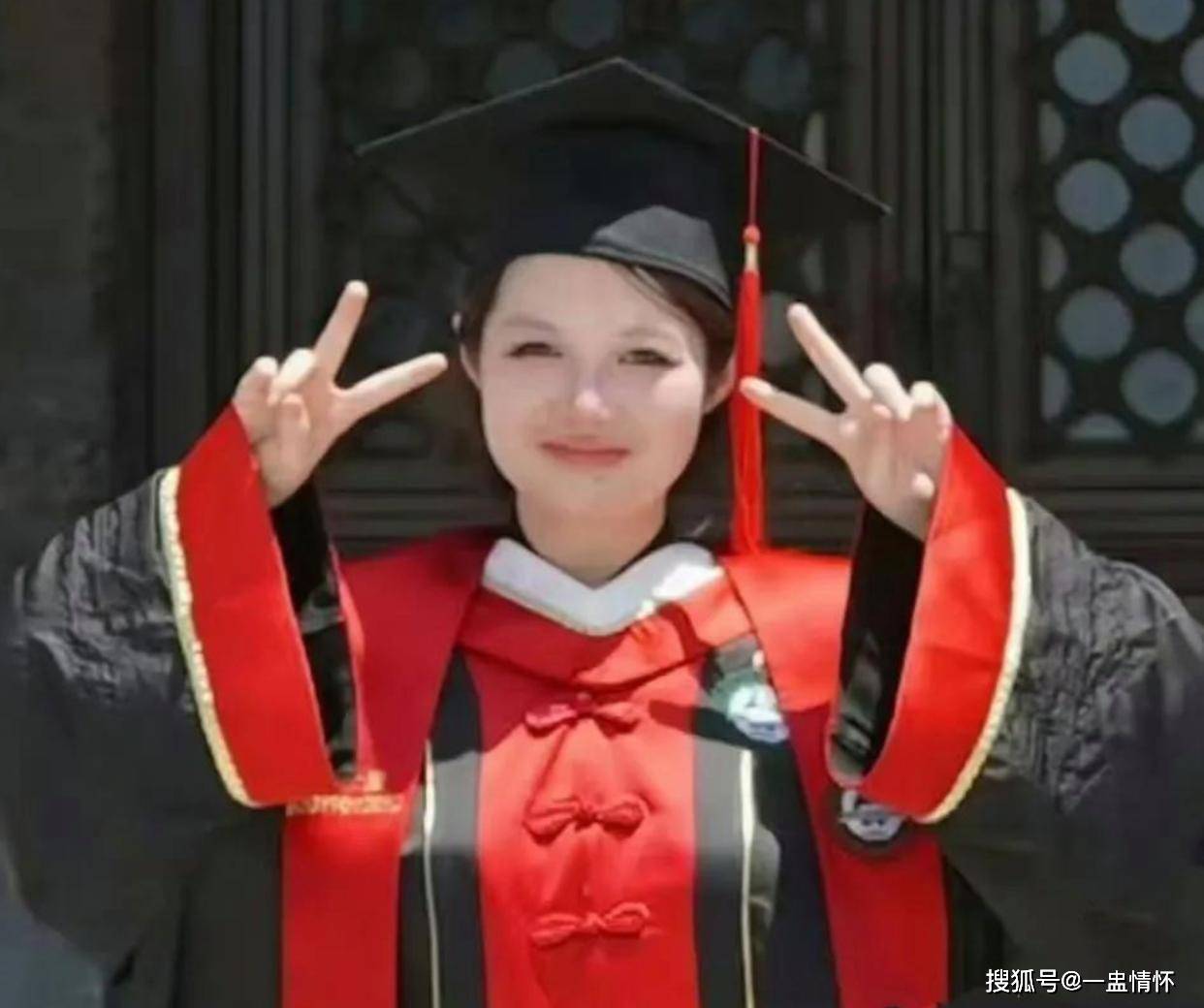90%雷同？董袭莹博士论文被曝抄袭姑姑班上残疾人！图片都一样