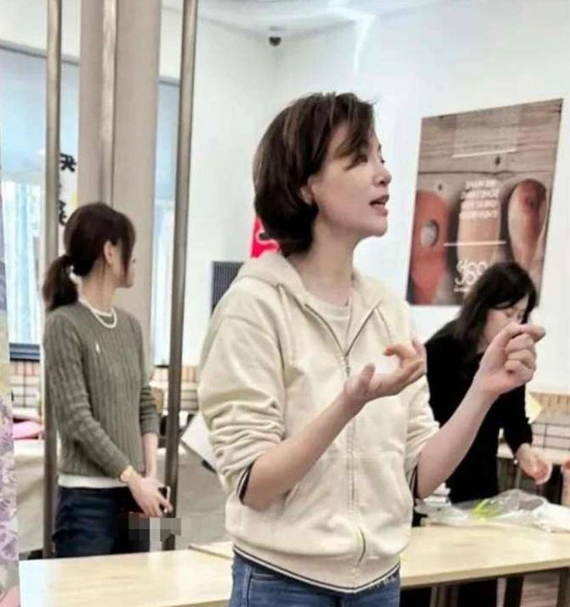 原创同样是嫁豪门，把董卿、王艳和郭晶晶放一起看，差距就出来来