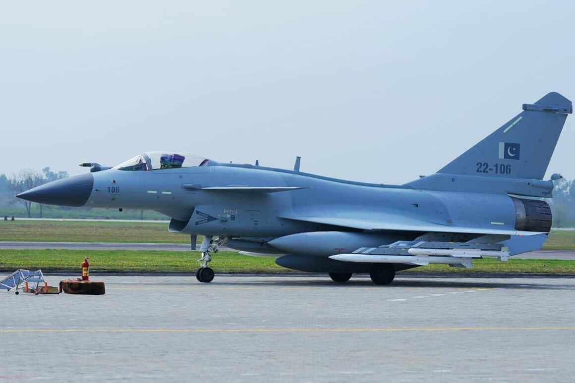 印巴空战，最大输家出现，当家战机被击落，法国达索颜面无存