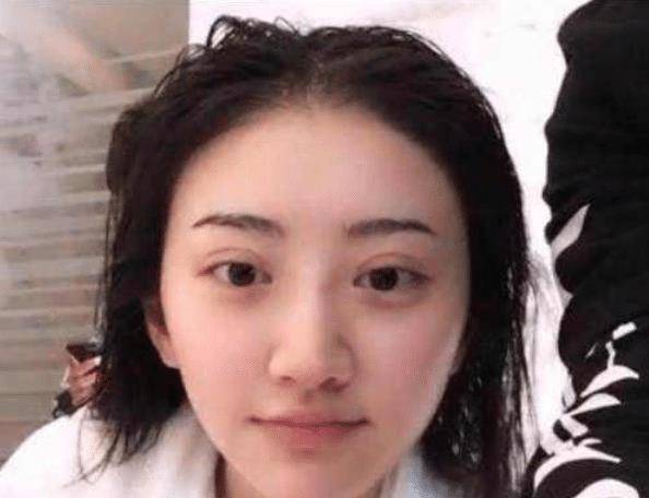 原创             刘涛：我卸妆了，高圆圆：我也卸妆了，景甜：你们逗我玩呢